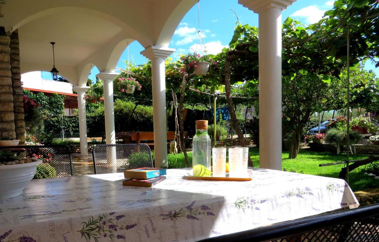 Beach Apartments Roza - The Garden Apartment Biograd Na Moru Extérieur photo
