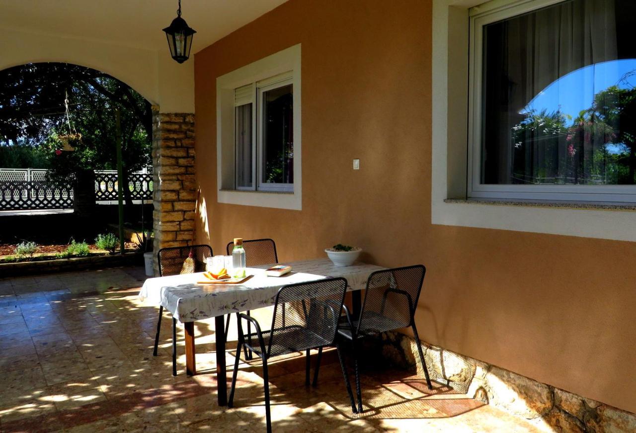 Beach Apartments Roza - The Garden Apartment Biograd Na Moru Extérieur photo