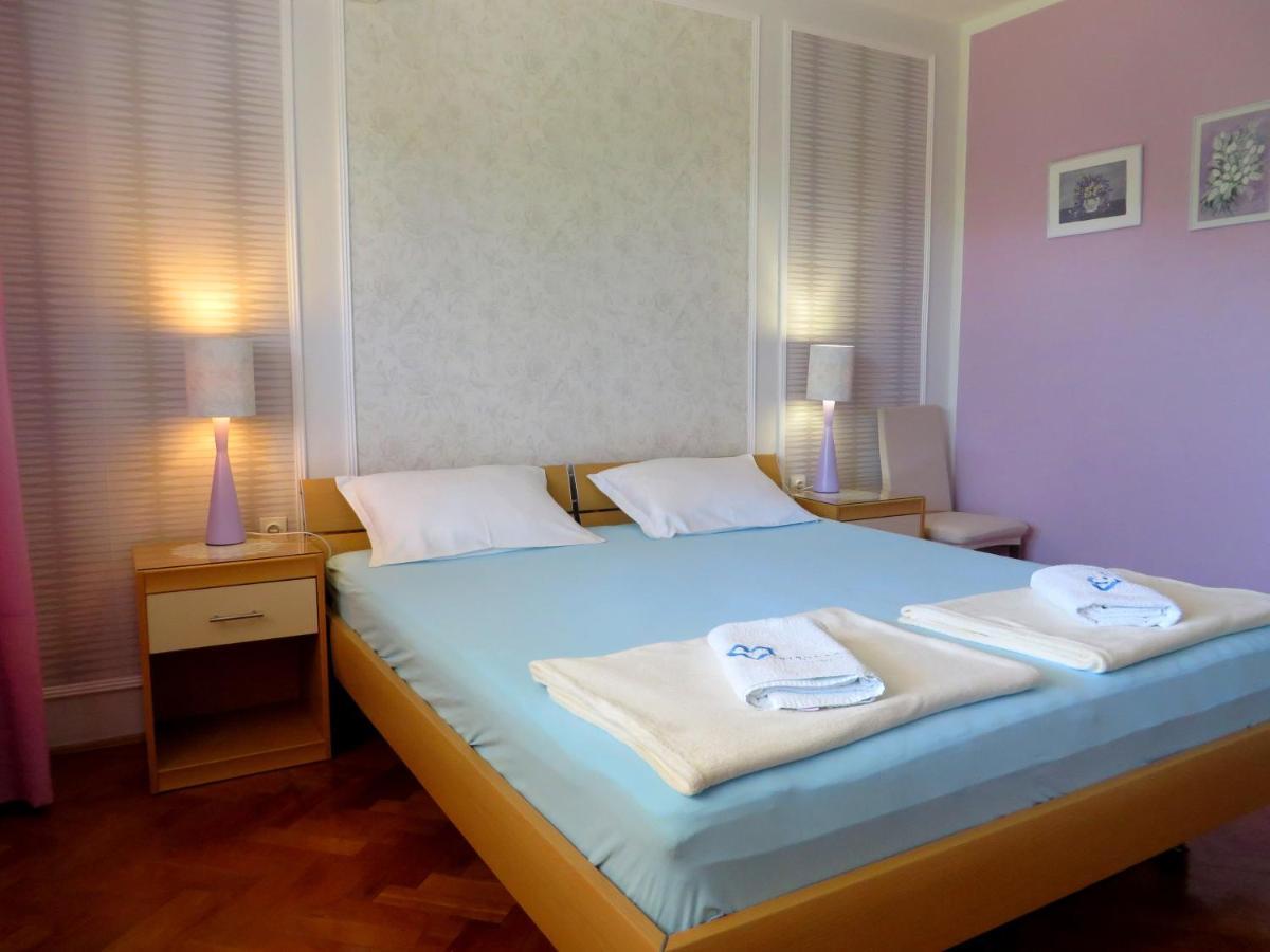 Beach Apartments Roza - The Garden Apartment Biograd Na Moru Extérieur photo