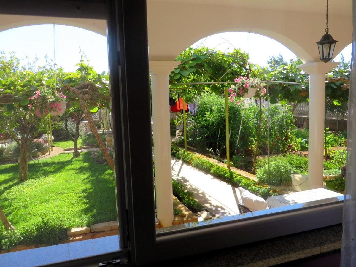 Beach Apartments Roza - The Garden Apartment Biograd Na Moru Extérieur photo
